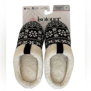 ISOTONER Black Pattern Knit Sherpa Slippers Size S/M *NEW*